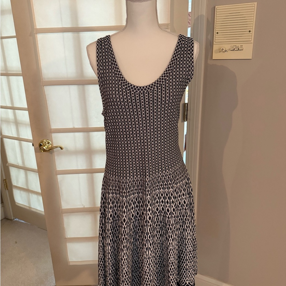 Elegant Black and White Patterned Dress